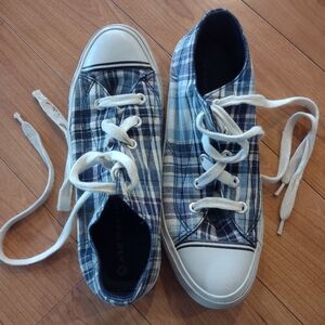Women's Airwalk Blue plaid sneakers Size 8.5 EUR 40.5 GUC